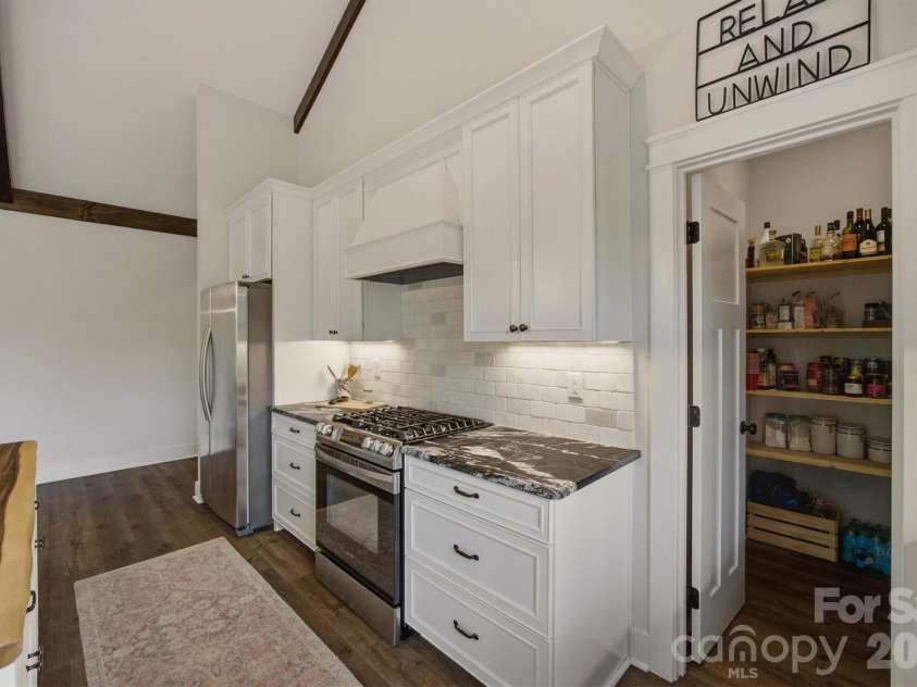 47 Pleasant Ridge Trail, Nebo, NC 28761.  MLS# CAR4405959, YatesRealty ID 40073. 