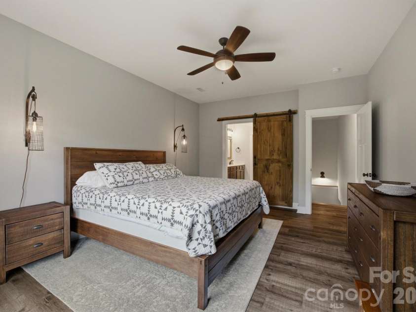 47 Pleasant Ridge Trail, Nebo, NC 28761.  MLS# CAR4405959, YatesRealty ID 40073. 