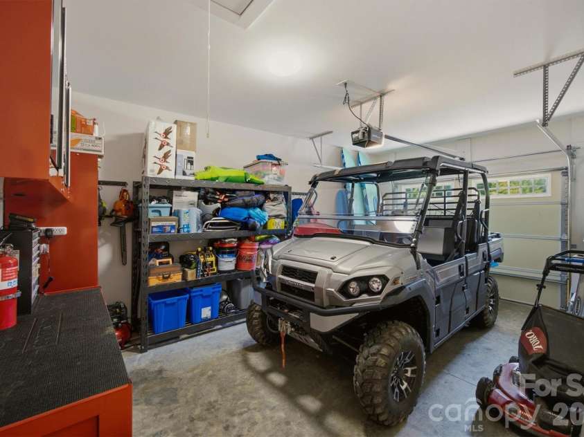 47 Pleasant Ridge Trail, Nebo, NC 28761.  MLS# CAR4405959, YatesRealty ID 40073. Attached Garage
