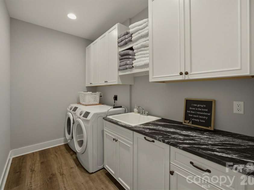 47 Pleasant Ridge Trail, Nebo, NC 28761.  MLS# CAR4405959, YatesRealty ID 40073. Laundry Room