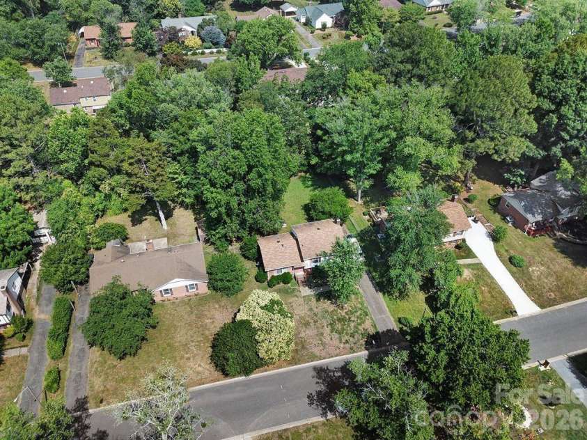 6010 Red Carriage Lane, Charlotte, NC 28212.  MLS# CAR4407873, YatesRealty ID 40075. 