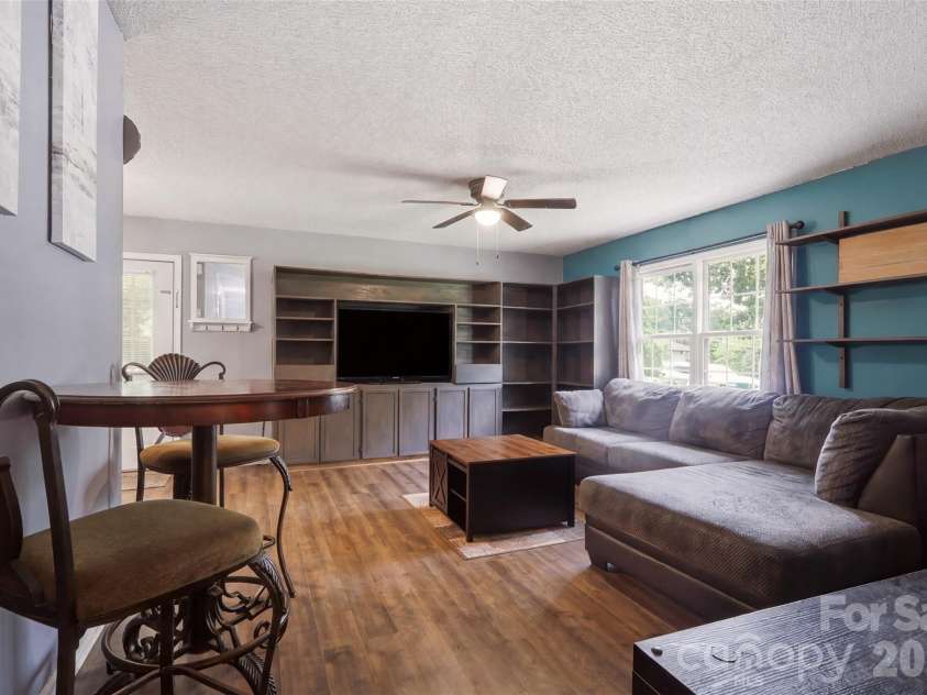 106 Arlington Avenue, Jonesville, NC 28642.  MLS# CAR4408147, YatesRealty ID 40077. 