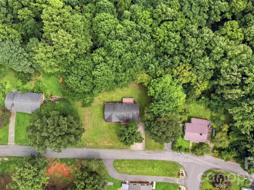 106 Arlington Avenue, Jonesville, NC 28642.  MLS# CAR4408147, YatesRealty ID 40077. 