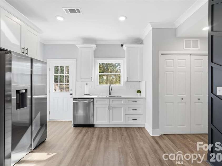 100 Boyette Drive, Albemarle, NC 28001.  MLS# CAR4408284, YatesRealty ID 40078. 
