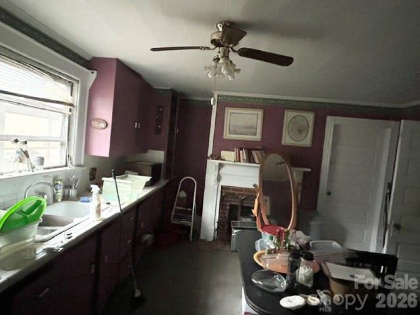 129 Pine Street, Rutherfordton, NC 28139.  MLS# CAR4403126, YatesRealty ID 40079. 
