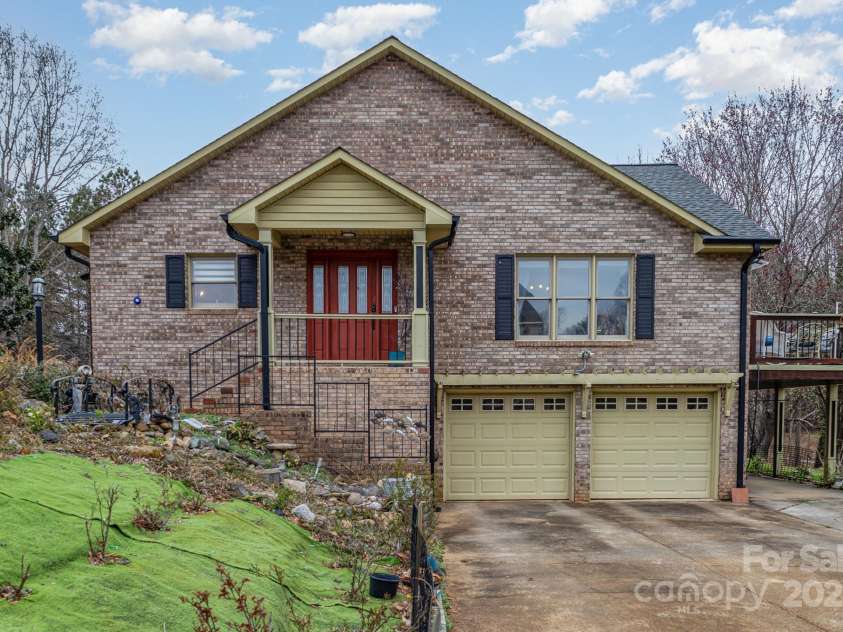 108 Outside Loop Lane, Mooresville, NC 28117.  MLS# CAR4228634, YatesRealty ID 4008. 