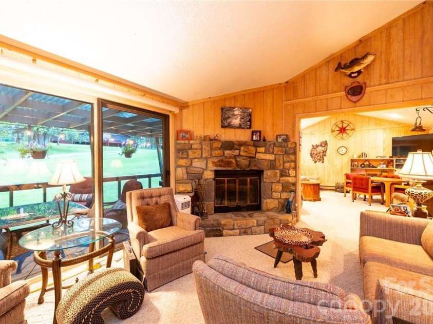 107 Grassy Gap Loop Road, Beech Mountain, NC 28604.  MLS# CAR4408142, YatesRealty ID 40082. 
