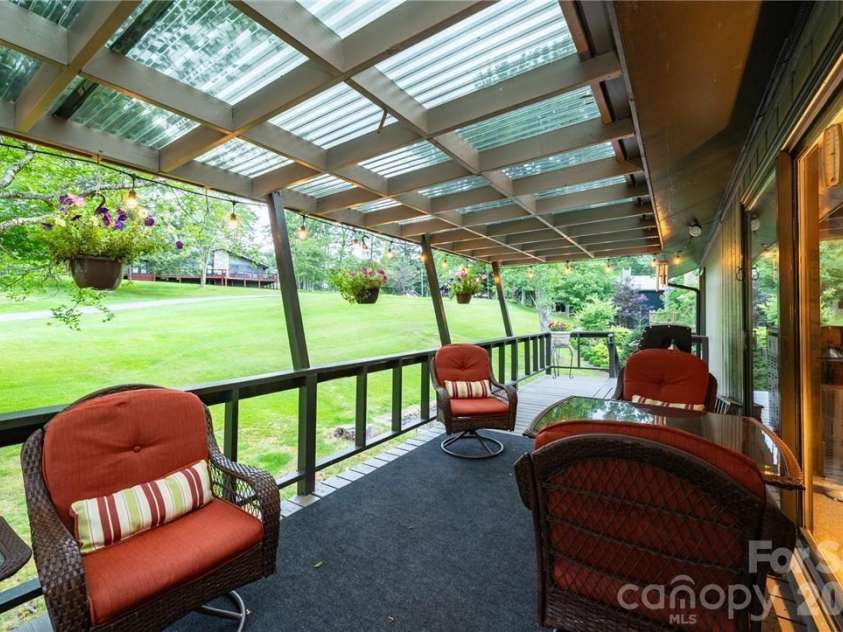 107 Grassy Gap Loop Road, Beech Mountain, NC 28604.  MLS# CAR4408142, YatesRealty ID 40082. 