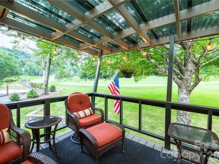 107 Grassy Gap Loop Road, Beech Mountain, NC 28604.  MLS# CAR4408142, YatesRealty ID 40082. 