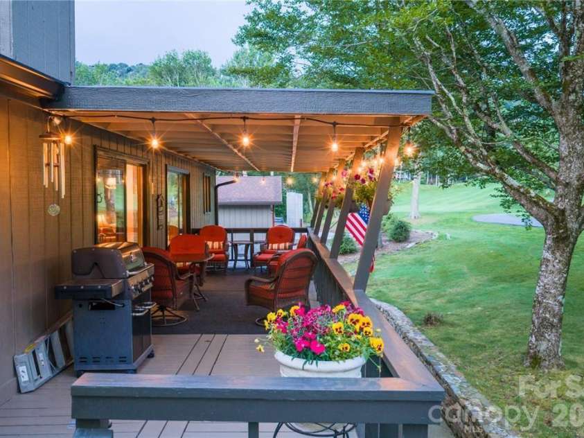 107 Grassy Gap Loop Road, Beech Mountain, NC 28604.  MLS# CAR4408142, YatesRealty ID 40082. 