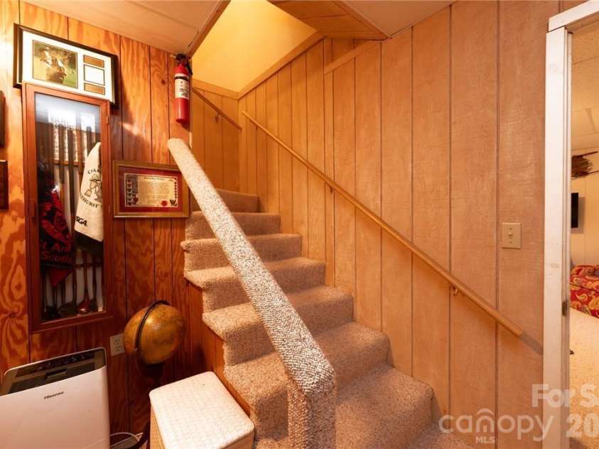 107 Grassy Gap Loop Road, Beech Mountain, NC 28604.  MLS# CAR4408142, YatesRealty ID 40082. 