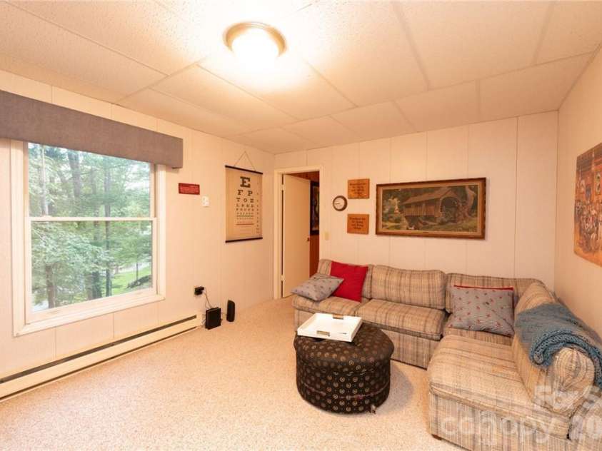 107 Grassy Gap Loop Road, Beech Mountain, NC 28604.  MLS# CAR4408142, YatesRealty ID 40082. 