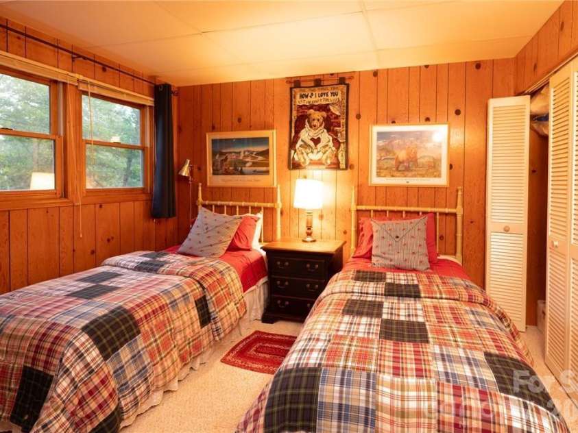 107 Grassy Gap Loop Road, Beech Mountain, NC 28604.  MLS# CAR4408142, YatesRealty ID 40082. 