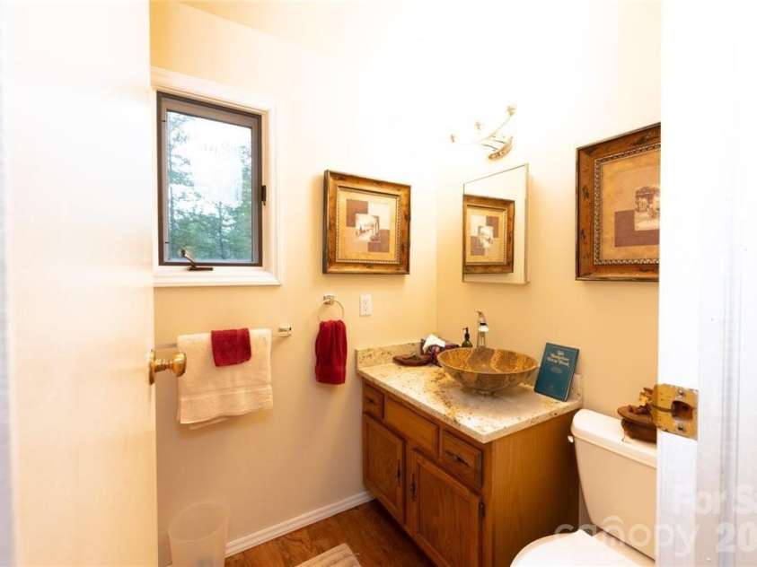 107 Grassy Gap Loop Road, Beech Mountain, NC 28604.  MLS# CAR4408142, YatesRealty ID 40082. 