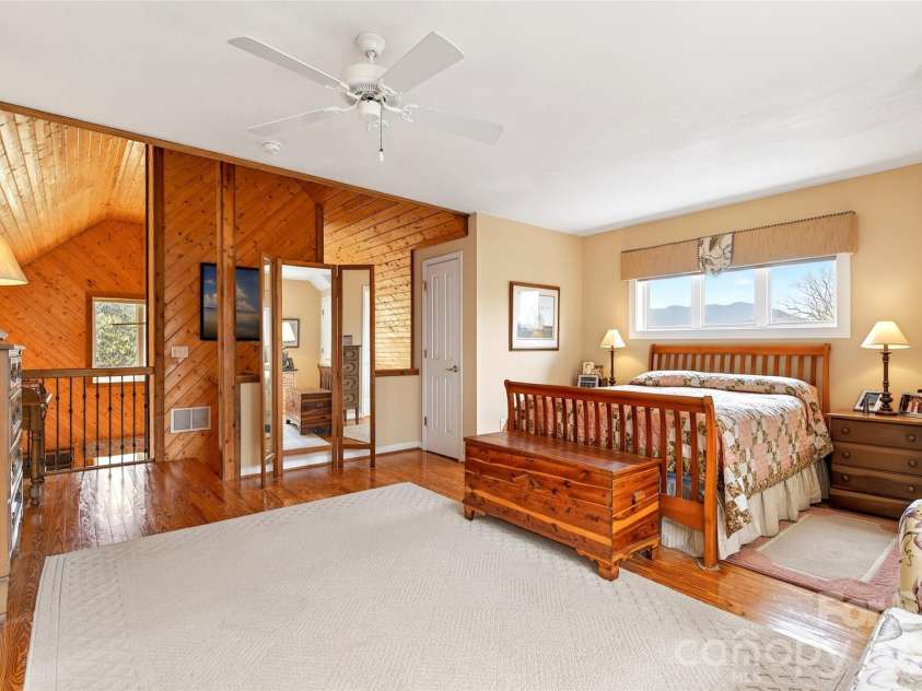 600 Sassafras Drive, Spruce Pine, NC 28777.  MLS# CAR4408347, YatesRealty ID 40083. 