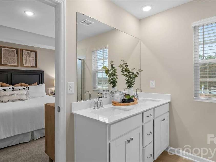 1233 Nighthawk Way, Belmont, NC 28012.  MLS# CAR4408326, YatesRealty ID 40084. 
