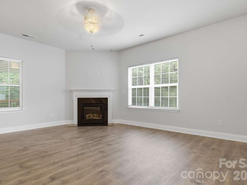 123 Bunker Hill Lane, Statesville, NC 28677.  MLS# CAR4408443, YatesRealty ID 40088. 