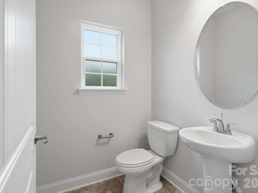 123 Bunker Hill Lane, Statesville, NC 28677.  MLS# CAR4408443, YatesRealty ID 40088. 