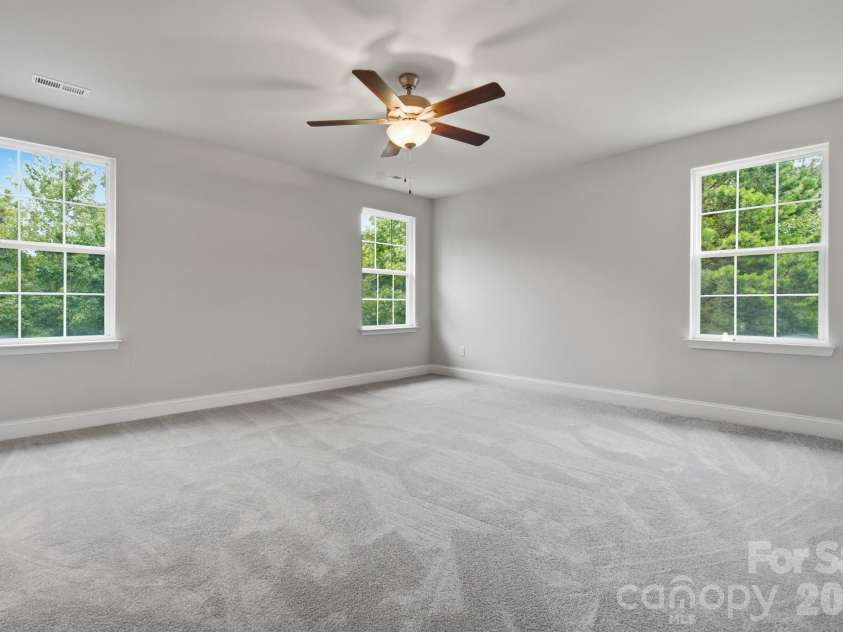 123 Bunker Hill Lane, Statesville, NC 28677.  MLS# CAR4408443, YatesRealty ID 40088. 