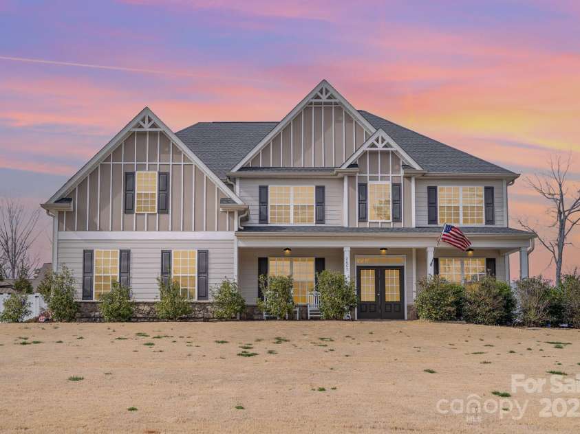 2605 Lakefront Drive, Belmont, NC 28012.  MLS# CAR4230975, YatesRealty ID 4009. 