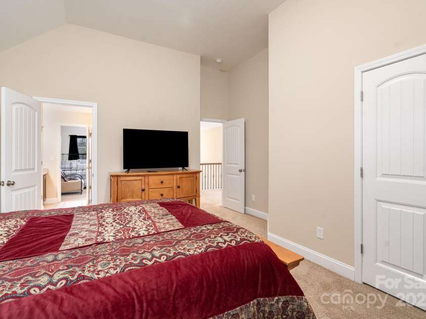 2605 Lakefront Drive, Belmont, NC 28012.  MLS# CAR4230975, YatesRealty ID 4009. 