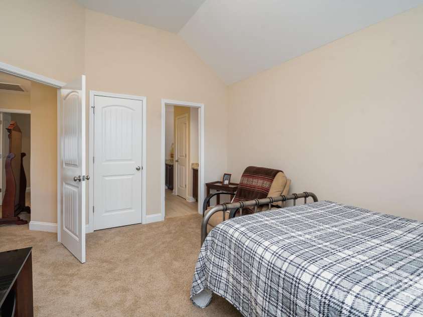 2605 Lakefront Drive, Belmont, NC 28012.  MLS# CAR4230975, YatesRealty ID 4009. 