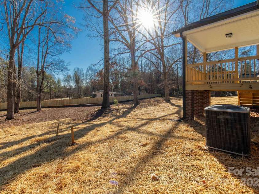 978 Helms Street, Rock Hill, SC 29732.  MLS# CAR4330462, YatesRealty ID 4009. 