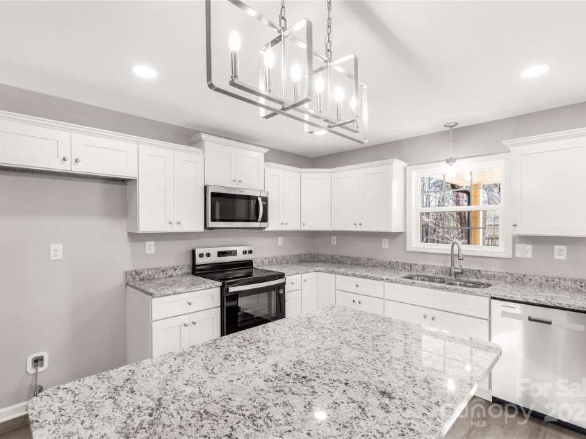 978 Helms Street, Rock Hill, SC 29732.  MLS# CAR4330462, YatesRealty ID 4009. 