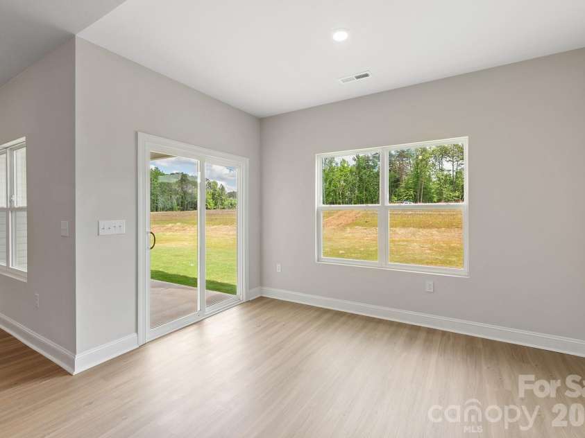 8106 Cravat Court, Charlotte, NC 28215.  MLS# CAR4407677, YatesRealty ID 40091. 