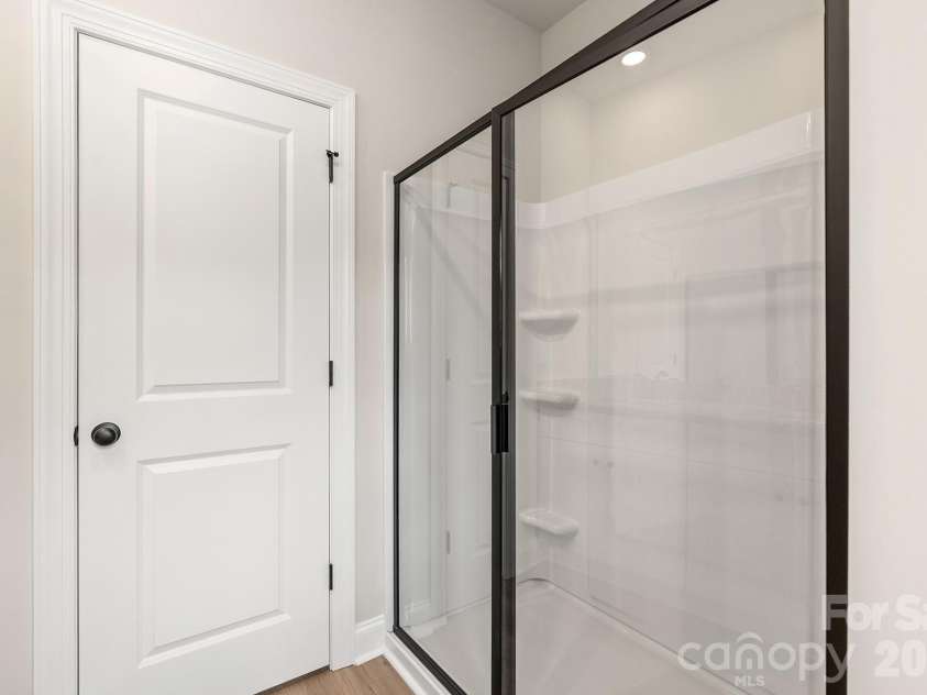 8106 Cravat Court, Charlotte, NC 28215.  MLS# CAR4407677, YatesRealty ID 40091. 