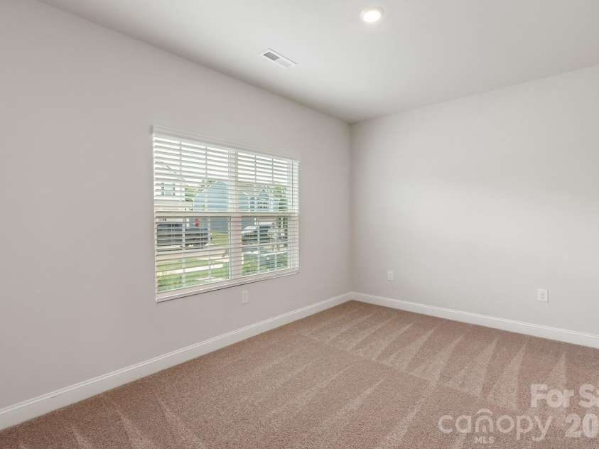 8106 Cravat Court, Charlotte, NC 28215.  MLS# CAR4407677, YatesRealty ID 40091. 