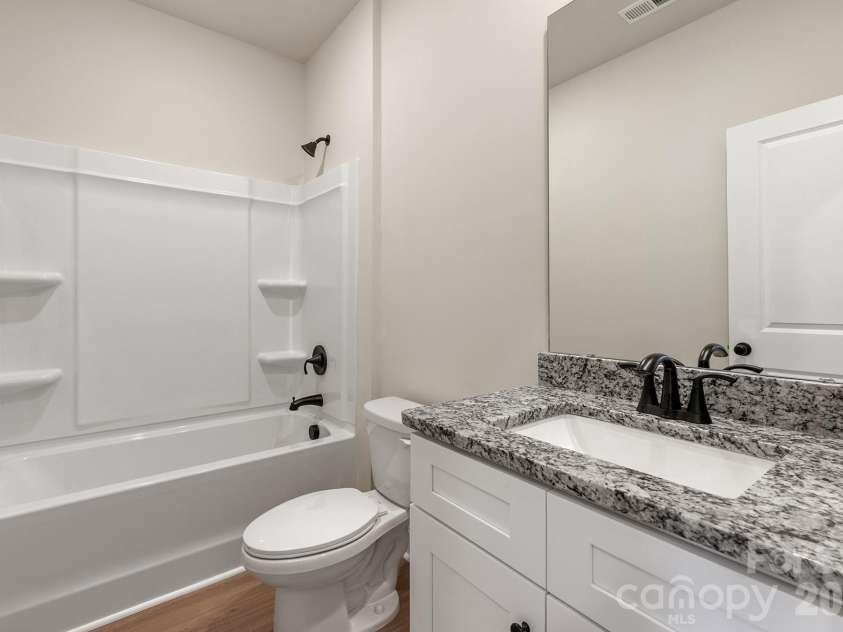 8106 Cravat Court, Charlotte, NC 28215.  MLS# CAR4407677, YatesRealty ID 40091. 