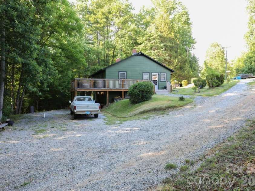 1646 Silver Street, Morganton, NC 28655.  MLS# CAR4408426, YatesRealty ID 40095. 