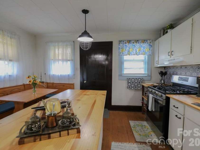 1646 Silver Street, Morganton, NC 28655.  MLS# CAR4408426, YatesRealty ID 40095. 