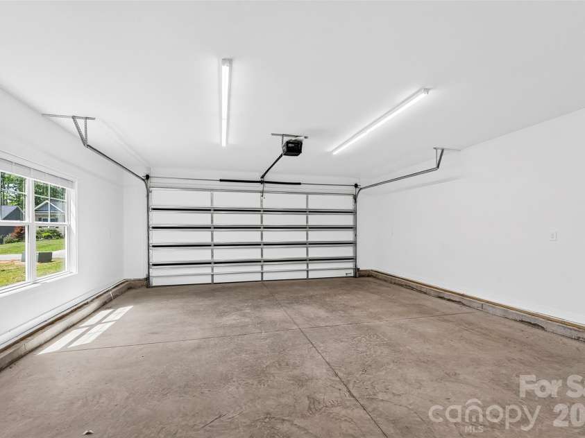 5005 Oconee Drive, Stanley, NC 28164.  MLS# CAR4402337, YatesRealty ID 40096. 2 car garage