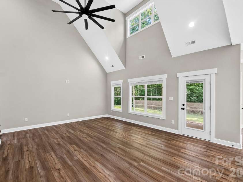 5005 Oconee Drive, Stanley, NC 28164.  MLS# CAR4402337, YatesRealty ID 40096. 