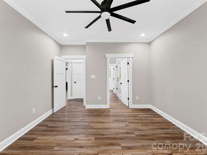 5005 Oconee Drive, Stanley, NC 28164.  MLS# CAR4402337, YatesRealty ID 40096. 