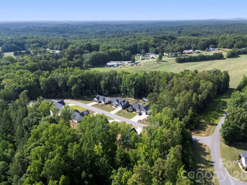 5005 Oconee Drive, Stanley, NC 28164.  MLS# CAR4402337, YatesRealty ID 40096. 