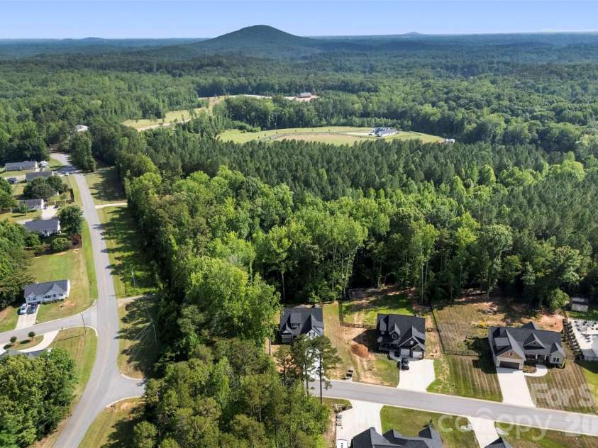 5005 Oconee Drive, Stanley, NC 28164.  MLS# CAR4402337, YatesRealty ID 40096. Spencer Mountain right around the corner