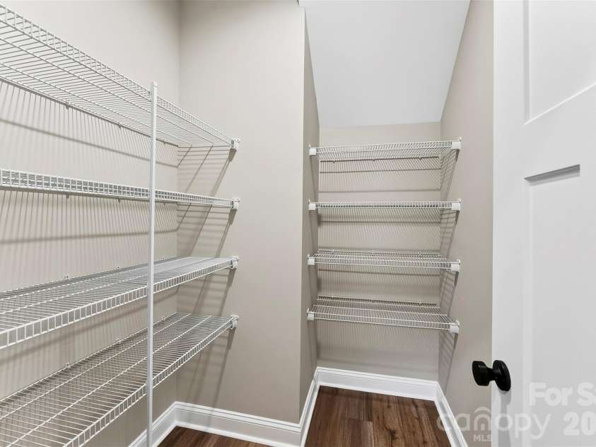 5005 Oconee Drive, Stanley, NC 28164.  MLS# CAR4402337, YatesRealty ID 40096. Walk-in pantry