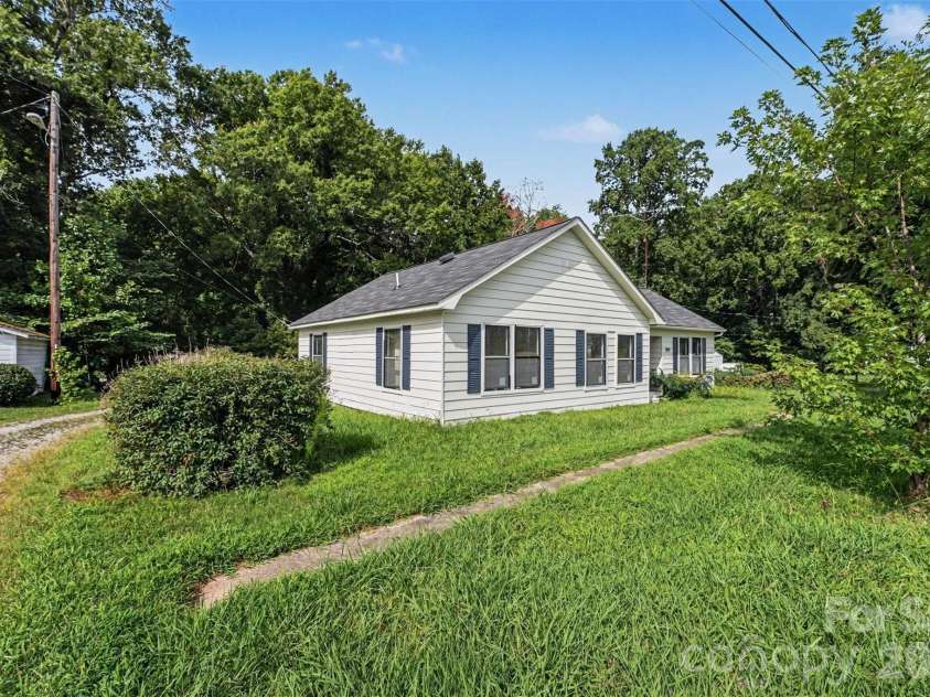 3285 Nc 152 Highway, Salisbury, NC 28146.  MLS# CAR4407224, YatesRealty ID 40098. 