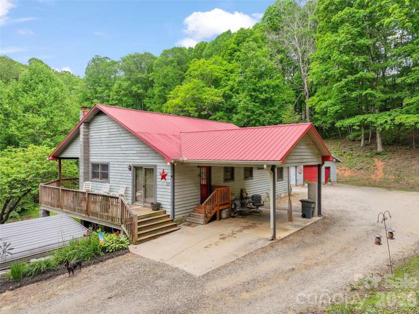 125 Harris Circle, Sylva, NC 28779.  MLS# CAR4389308, YatesRealty ID 40099. 