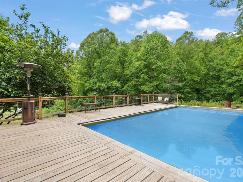125 Harris Circle, Sylva, NC 28779.  MLS# CAR4389308, YatesRealty ID 40099. 