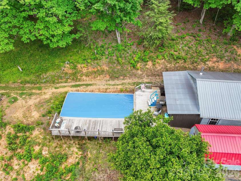 125 Harris Circle, Sylva, NC 28779.  MLS# CAR4389308, YatesRealty ID 40099. 