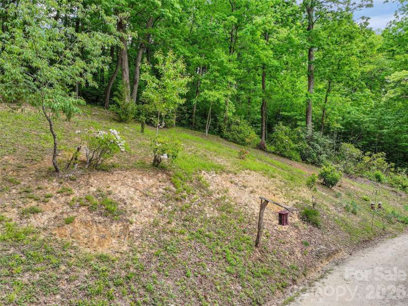 125 Harris Circle, Sylva, NC 28779.  MLS# CAR4389308, YatesRealty ID 40099. 