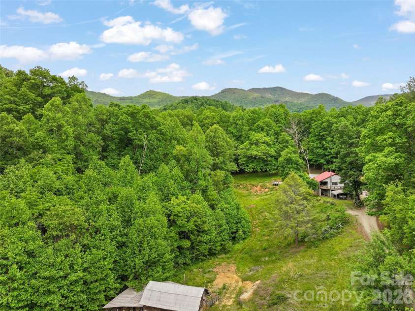 125 Harris Circle, Sylva, NC 28779.  MLS# CAR4389308, YatesRealty ID 40099. 