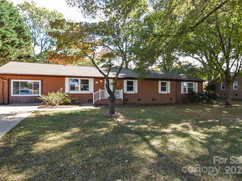 846 Magnolia Street, Mooresville, NC 28115.  MLS# CAR4313374, YatesRealty ID 401. 
