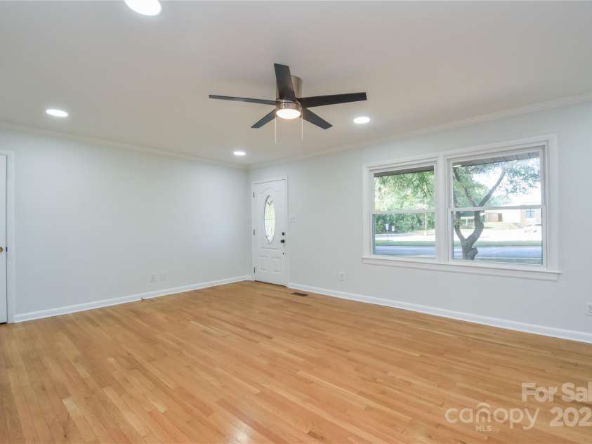 846 Magnolia Street, Mooresville, NC 28115.  MLS# CAR4313374, YatesRealty ID 401. 