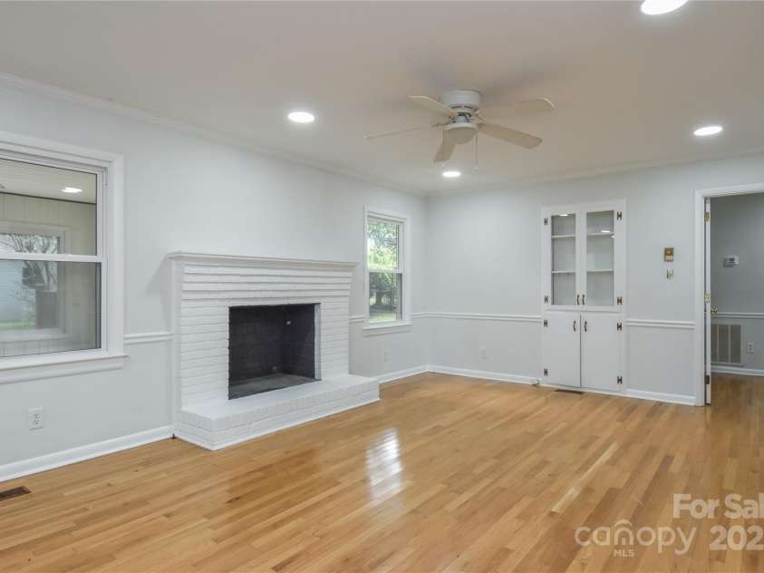 846 Magnolia Street, Mooresville, NC 28115.  MLS# CAR4313374, YatesRealty ID 401. 