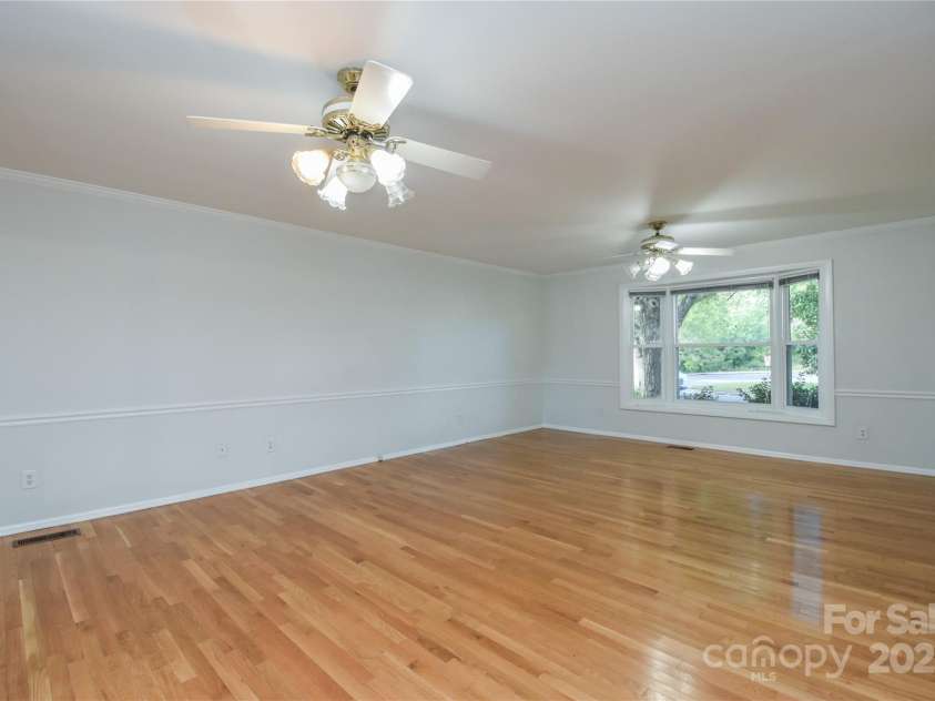 846 Magnolia Street, Mooresville, NC 28115.  MLS# CAR4313374, YatesRealty ID 401. 